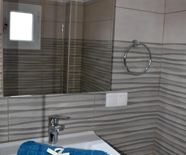 Absolute * Nea Kallikrateia