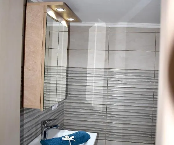 Absolute * Nea Kallikrateia