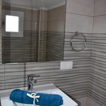 Absolute * Nea Kallikrateia